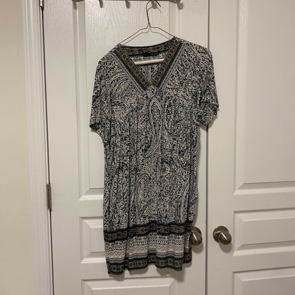 printed mid length blouse - Picture 2 of 2